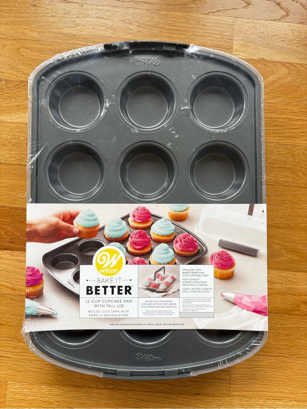 Wilton Bake It Better 12 Cup Cupcake Pan  Tall Lid Non-Stick Carbon Steel NEW